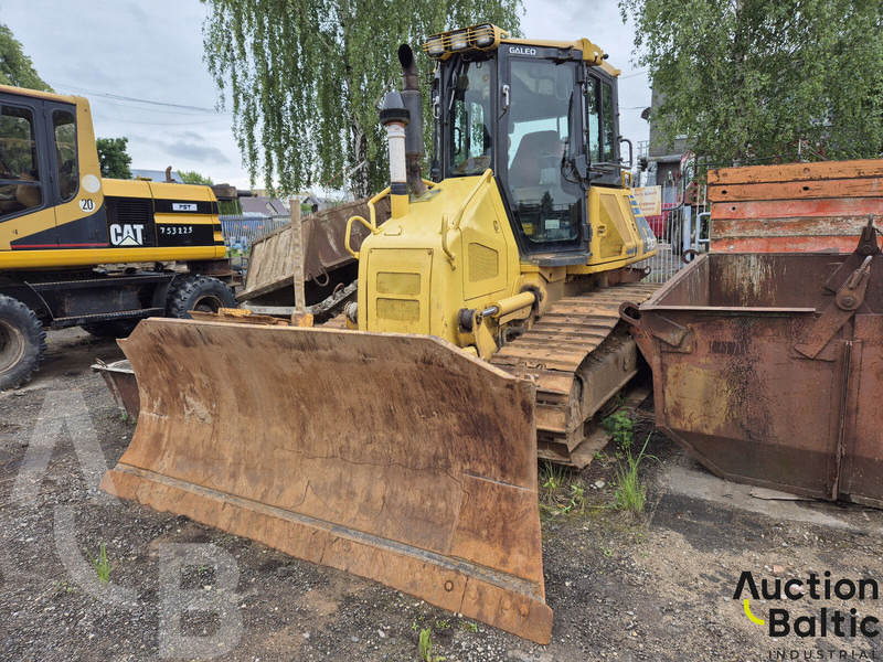 Komatsu D51EX-22 - 推土机:图1 Komatsu D51EX-22 - 推土机:图1