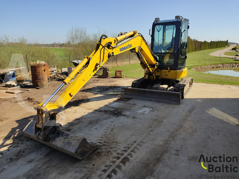 Komatsu PC35MR-5 - 小型挖掘机:图1 Komatsu PC35MR-5 - 小型挖掘机:图1