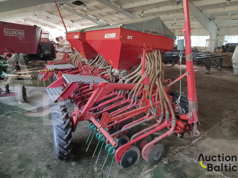 Kverneland DT-6 - 播种设备:图4 Kverneland DT-6 - 播种设备:图4