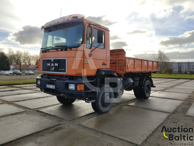 MAN 19.272 - 翻斗车:图1 MAN 19.272 - 翻斗车:图1