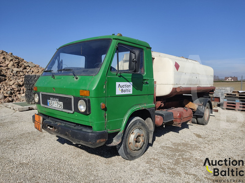 MAN 8.136 - 罐车:图1 MAN 8.136 - 罐车:图1