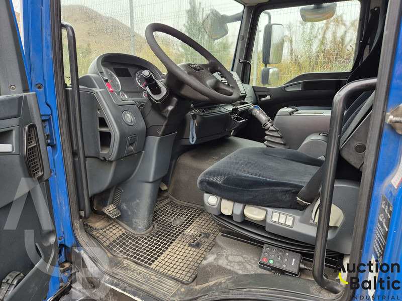 MAN TGL12.220 BL - 厢式卡车:图5 MAN TGL12.220 BL - 厢式卡车:图5