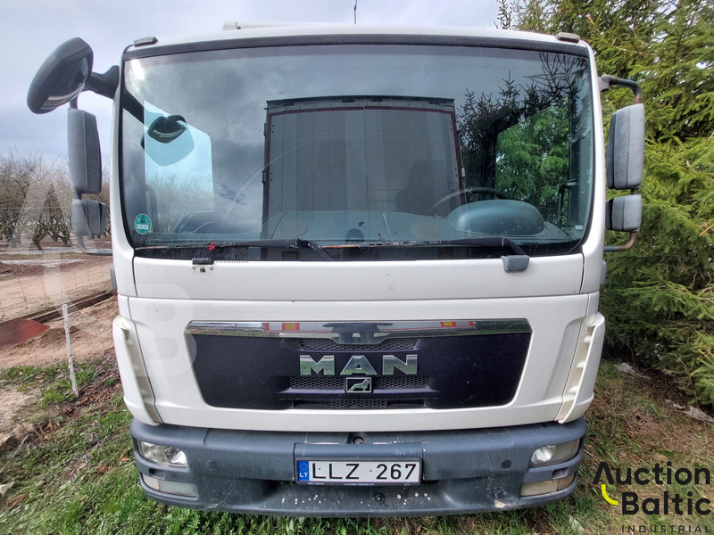 MAN TGL8.180 - 厢式卡车:图2 MAN TGL8.180 - 厢式卡车:图2