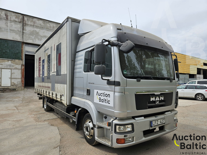 MAN TGL8.250 - 侧帘卡车:图1 MAN TGL8.250 - 侧帘卡车:图1