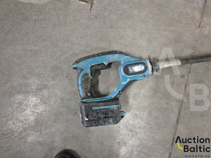 Makita DVR850 - 建筑机械:图2 Makita DVR850 - 建筑机械:图2