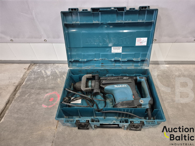 Makita HM1213C - 建筑机械:图2 Makita HM1213C - 建筑机械:图2