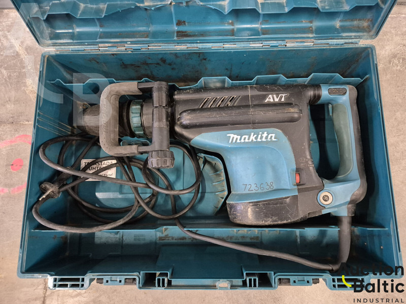 Makita HM1213C - 建筑机械:图1 Makita HM1213C - 建筑机械:图1