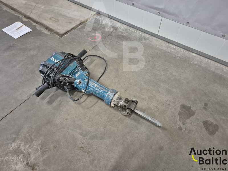 Makita HM1812 - 建筑机械:图1 Makita HM1812 - 建筑机械:图1