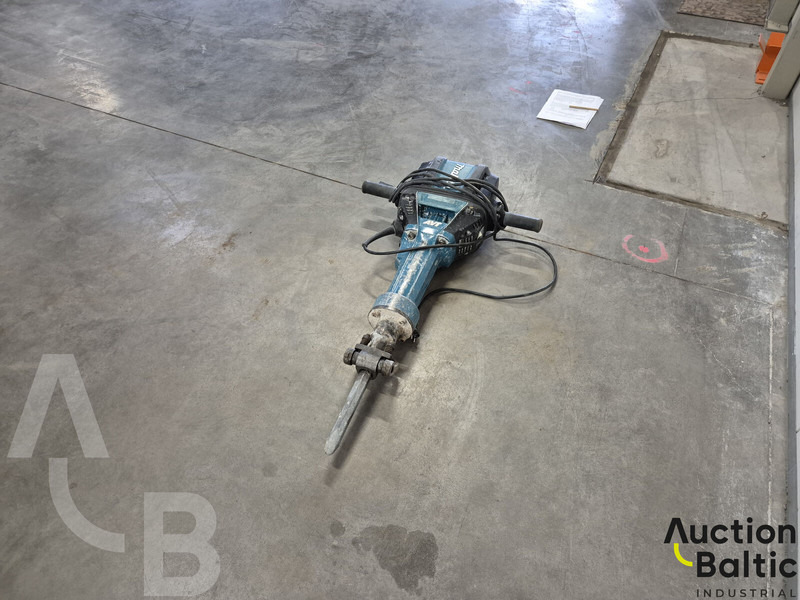 Makita HM1812 - 建筑机械:图2 Makita HM1812 - 建筑机械:图2