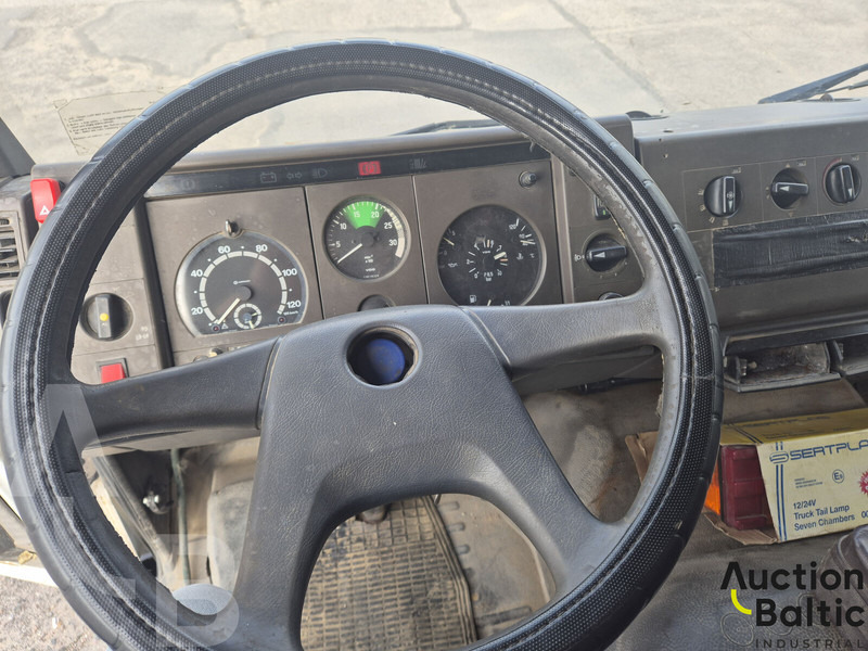 栏板式/ 平板卡车 Mercedes-Benz 1117:图7 栏板式/ 平板卡车 Mercedes-Benz 1117:图7