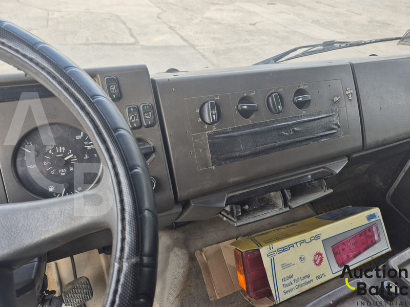 栏板式/ 平板卡车 Mercedes-Benz 1117:图8 栏板式/ 平板卡车 Mercedes-Benz 1117:图8