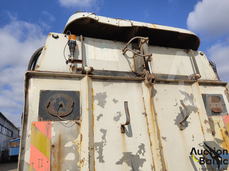 Mercedes-Benz 1517 - 道路清扫机:图5 Mercedes-Benz 1517 - 道路清扫机:图5