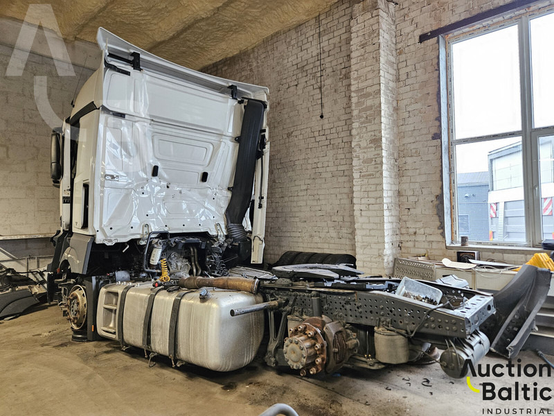 Mercedes-Benz 1845 - 牵引车:图4 Mercedes-Benz 1845 - 牵引车:图4