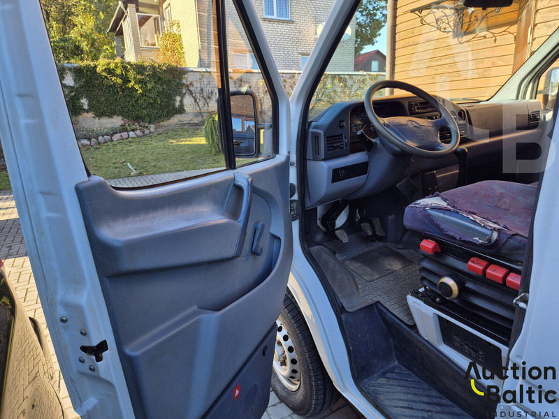 Mercedes-Benz 300-serie 312 D - 无侧窗厢式货车:图5 Mercedes-Benz 300-serie 312 D - 无侧窗厢式货车:图5