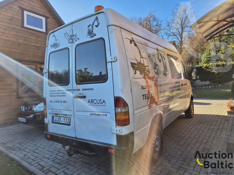 Mercedes-Benz 300-serie 312 D - 无侧窗厢式货车:图4 Mercedes-Benz 300-serie 312 D - 无侧窗厢式货车:图4