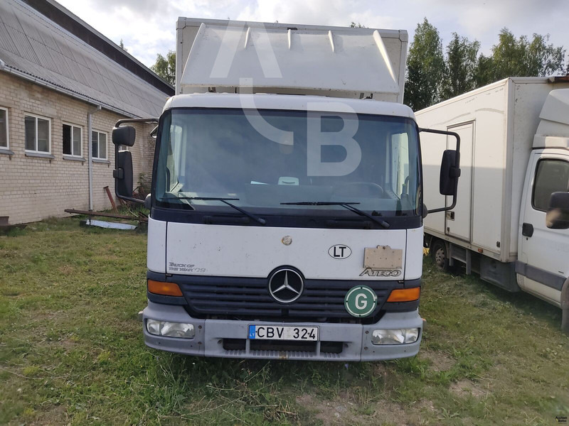 Mercedes-Benz 815 - 马匹运输车:图3 Mercedes-Benz 815 - 马匹运输车:图3