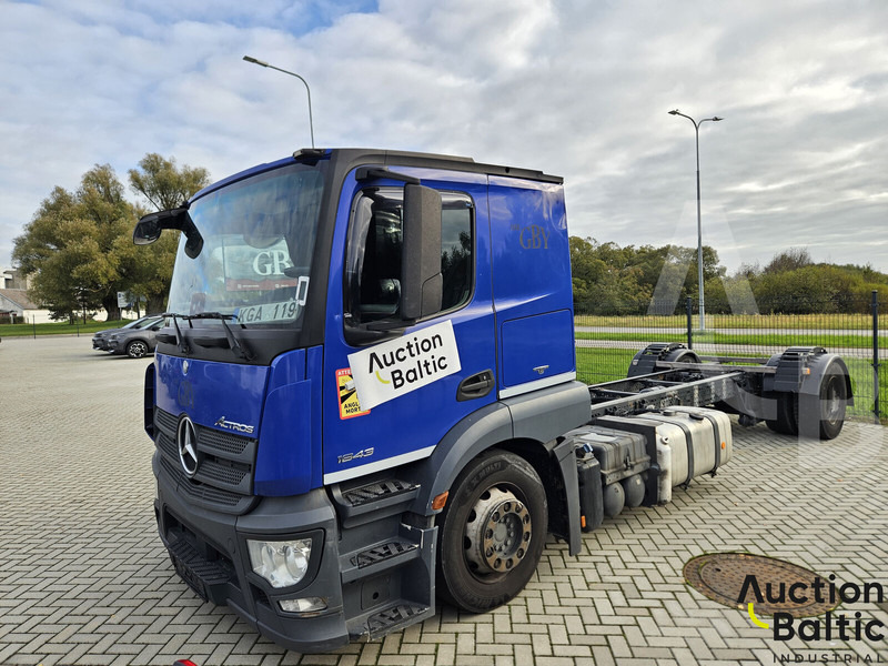 Mercedes-Benz Actros 1843 - 驾驶室底盘卡车:图3 Mercedes-Benz Actros 1843 - 驾驶室底盘卡车:图3