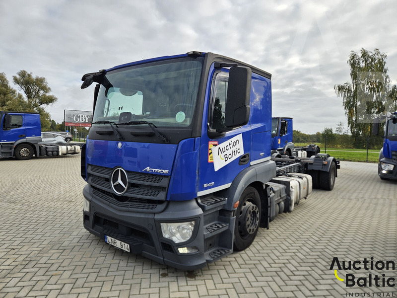 Mercedes-Benz Actros 1843 - 驾驶室底盘卡车:图2 Mercedes-Benz Actros 1843 - 驾驶室底盘卡车:图2