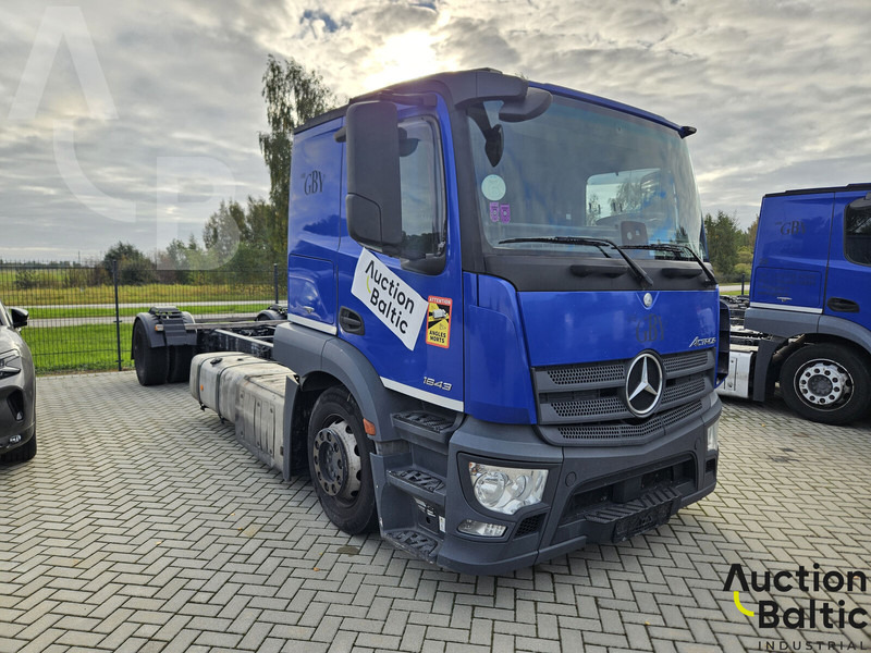 Mercedes-Benz Actros 1843 - 驾驶室底盘卡车:图1 Mercedes-Benz Actros 1843 - 驾驶室底盘卡车:图1