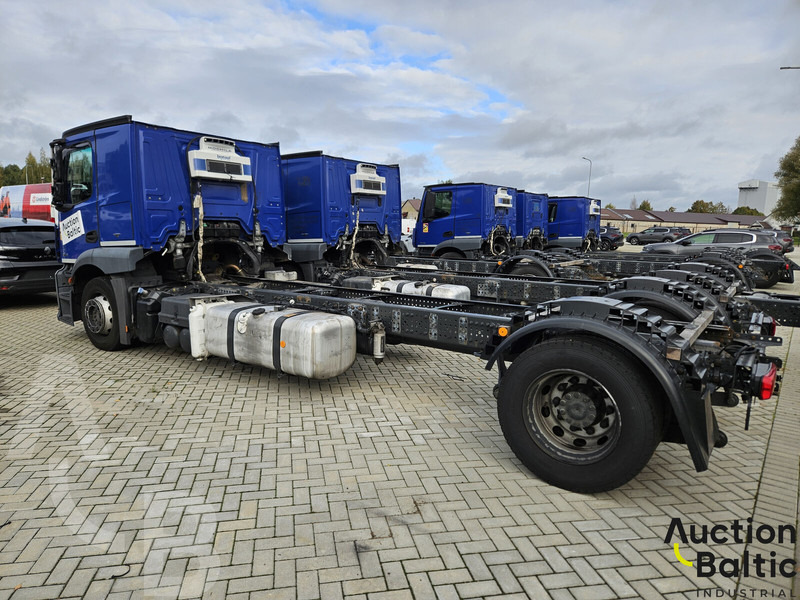 Mercedes-Benz Actros 1843 - 驾驶室底盘卡车:图3 Mercedes-Benz Actros 1843 - 驾驶室底盘卡车:图3