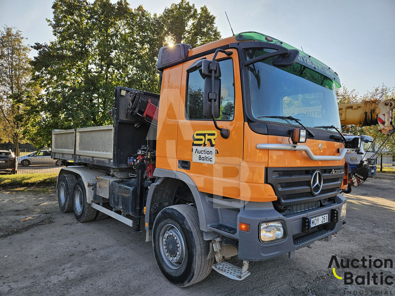 Mercedes-Benz Actros 1844 - 翻斗车, 起重车:图1 Mercedes-Benz Actros 1844 - 翻斗车, 起重车:图1