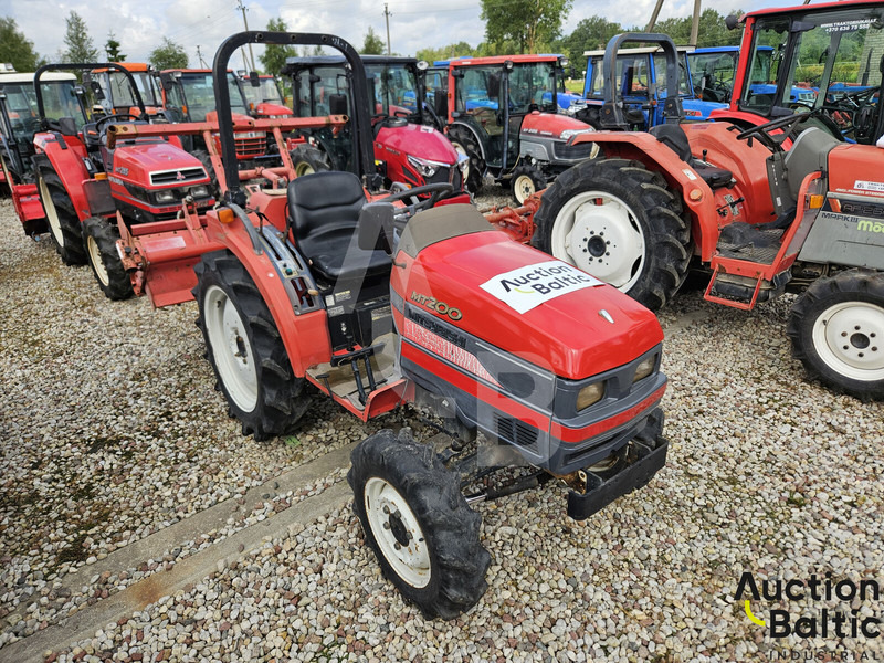 Mitsubishi MT200 - 拖拉机:图2 Mitsubishi MT200 - 拖拉机:图2