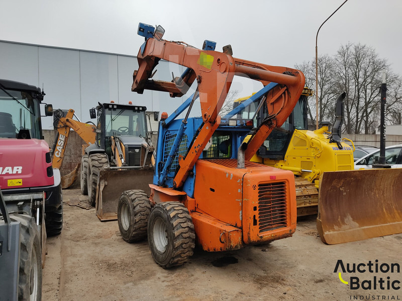 New Holland LS 185 B - 滑移装载机:图3 New Holland LS 185 B - 滑移装载机:图3