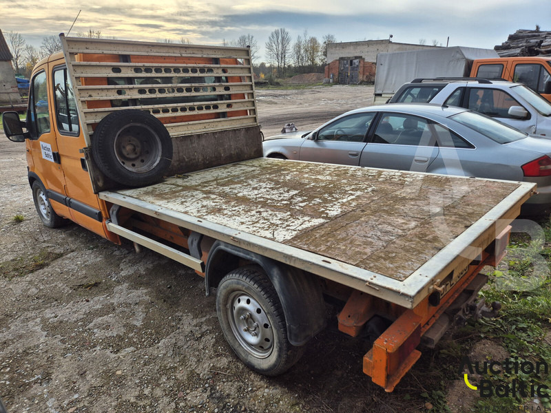 Renault Master - 栏板式/ 平板卡车:图4 Renault Master - 栏板式/ 平板卡车:图4