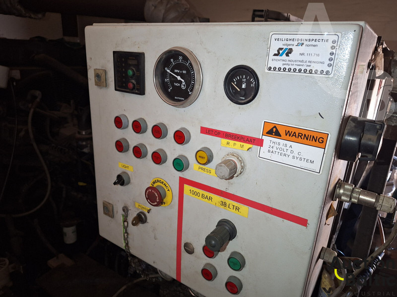 Renault Midlum 180.08 - 真空车:图5 Renault Midlum 180.08 - 真空车:图5