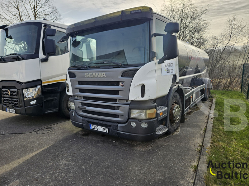 Scania P 230 - 罐车:图1 Scania P 230 - 罐车:图1