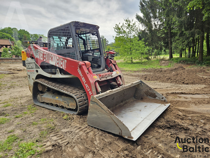 Takeuchi TL12V-2 - 履带式装载机:图2 Takeuchi TL12V-2 - 履带式装载机:图2