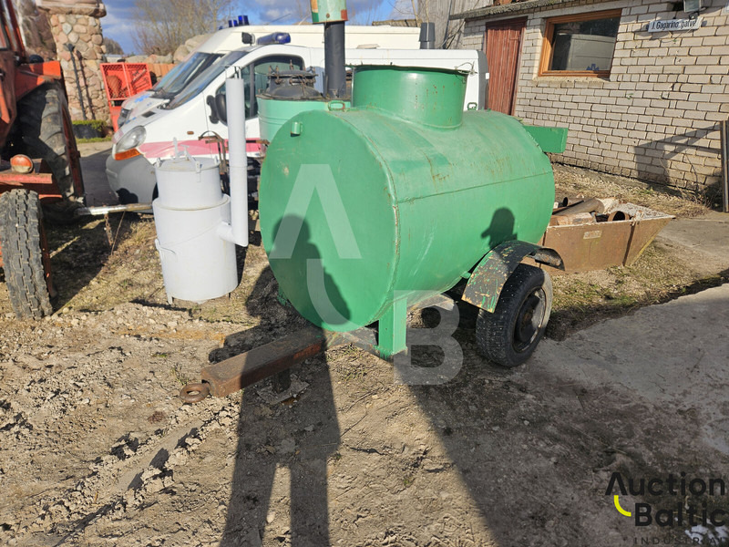 Trailer with tank - 液罐拖车:图1 Trailer with tank - 液罐拖车:图1