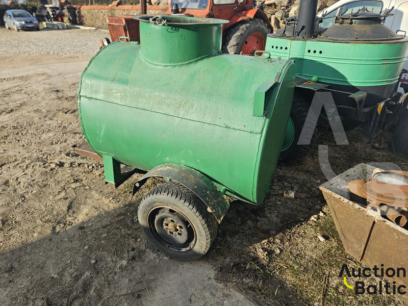 Trailer with tank - 液罐拖车:图2 Trailer with tank - 液罐拖车:图2