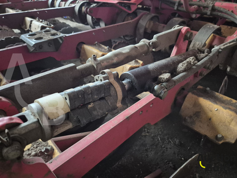 Vaderstad Rapid400C - 播种设备:图5 Vaderstad Rapid400C - 播种设备:图5