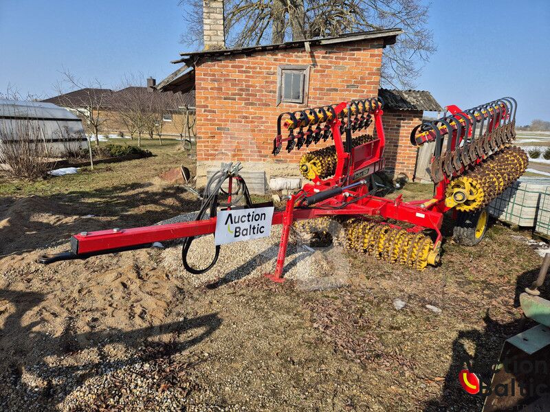 Vaderstad Rollex RX 620 - 农场碾压机:图2 Vaderstad Rollex RX 620 - 农场碾压机:图2
