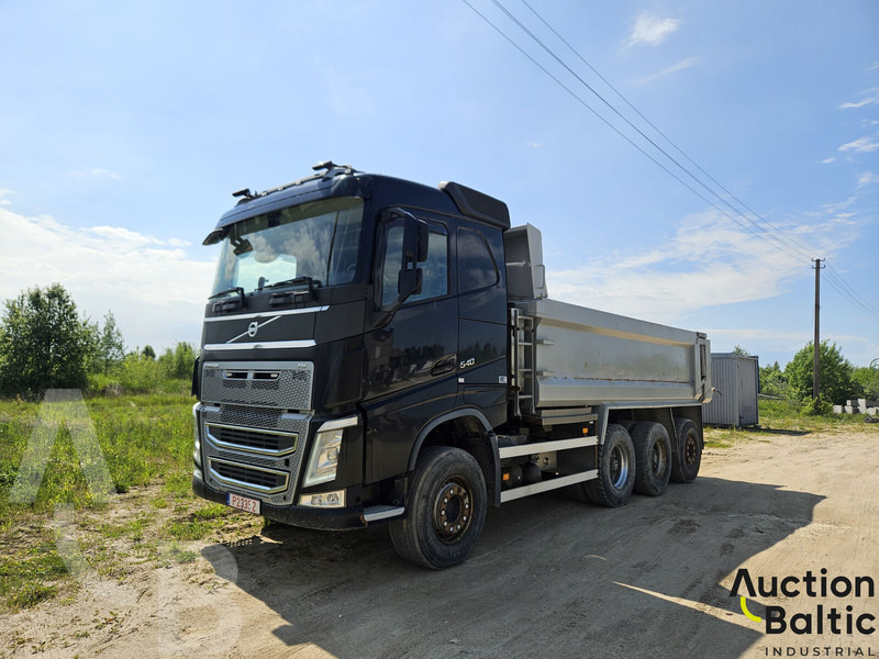 Volvo FH540 - 翻斗车:图2 Volvo FH540 - 翻斗车:图2