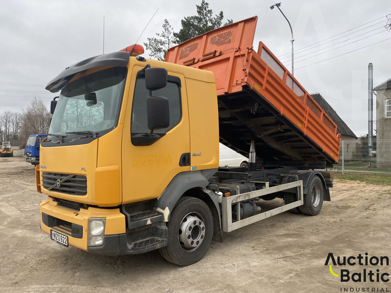 Volvo FL 240 4x2 - 翻斗车:图2 Volvo FL 240 4x2 - 翻斗车:图2