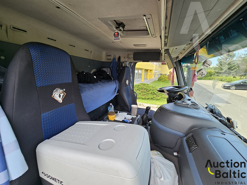 Volvo FM440 - 自动转运卡车:图5 Volvo FM440 - 自动转运卡车:图5