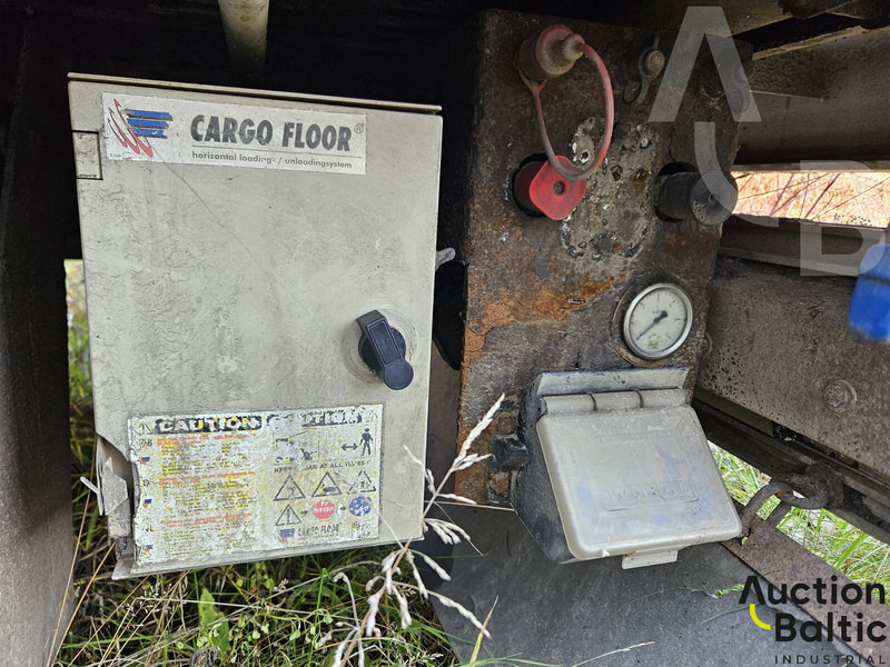 Kraker CF200 - 侧帘半拖车:图5 Kraker CF200 - 侧帘半拖车:图5