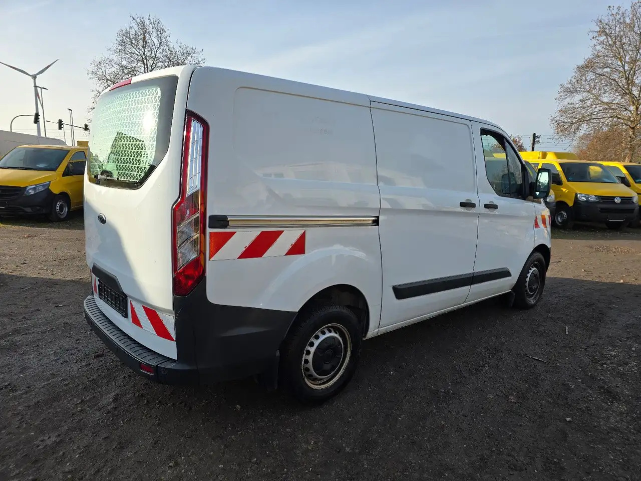 Ford Transit Custom/Werkstattfahrzeug - 无侧窗厢式货车:图4 Ford Transit Custom/Werkstattfahrzeug - 无侧窗厢式货车:图4