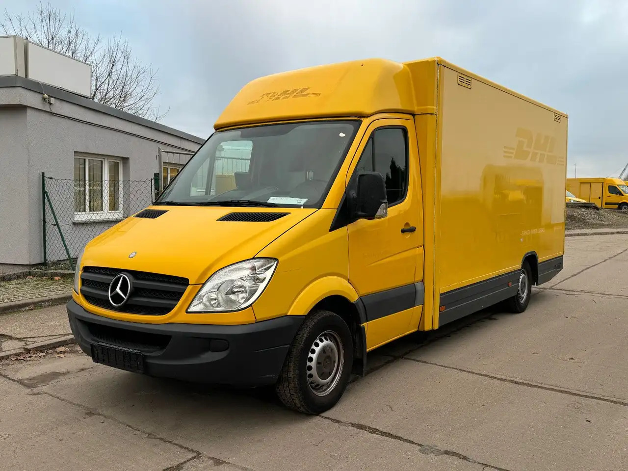Mercedes-Benz Sprinter II Pritsche/ Koffer/Regalsystem - 厢式货车:图2 Mercedes-Benz Sprinter II Pritsche/ Koffer/Regalsystem - 厢式货车:图2