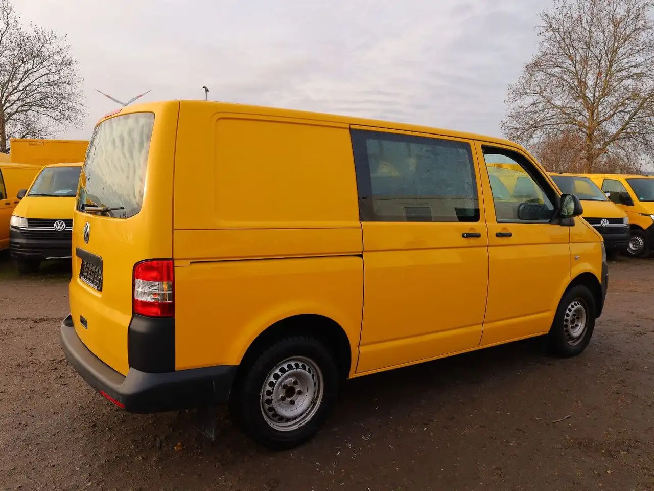 Volkswagen T5 Transporter/ 2.0 TDI/EU5/1.Hand - 无侧窗厢式货车:图4 Volkswagen T5 Transporter/ 2.0 TDI/EU5/1.Hand - 无侧窗厢式货车:图4