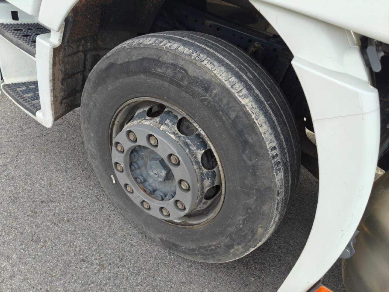 IVECO Stralis AS440S46T/PLNG Intarder Klima Luftfeder ZV - 牵引车:图5 IVECO Stralis AS440S46T/PLNG Intarder Klima Luftfeder ZV - 牵引车:图5