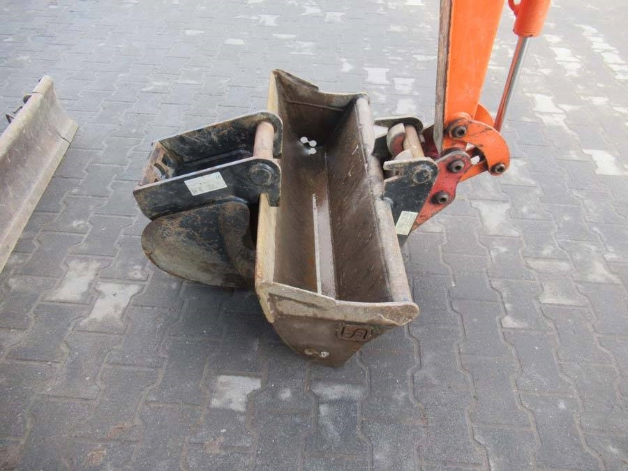 Hitachi ZX 17 U-2 - 小型挖掘机:图3 Hitachi ZX 17 U-2 - 小型挖掘机:图3