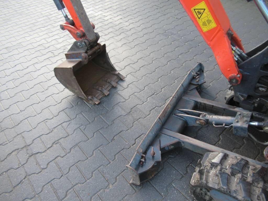 Kubota KX 016-4 - 小型挖掘机:图5 Kubota KX 016-4 - 小型挖掘机:图5