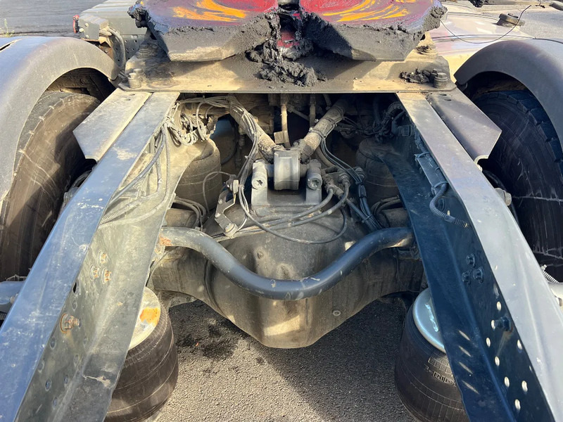 牵引车 Iveco S-WAY 570 S 570 12.2020 **VOITH RETARDER**660.000 km:图8 牵引车 Iveco S-WAY 570 S 570 12.2020 **VOITH RETARDER**660.000 km:图8