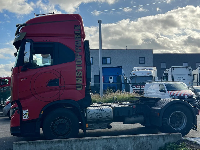 牵引车 Iveco S-WAY 570 S 570 12.2020 **VOITH RETARDER**660.000 km:图10 牵引车 Iveco S-WAY 570 S 570 12.2020 **VOITH RETARDER**660.000 km:图10