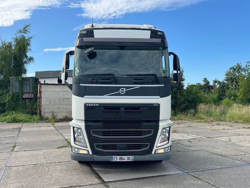 Volvo FH 500 2018***FH500 parkcool***764000km - 牵引车:图4 Volvo FH 500 2018***FH500 parkcool***764000km - 牵引车:图4