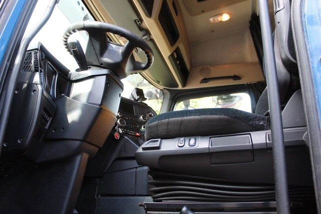 Mercedes-Benz Actros 4 2-Achser BM 963 1846 OM470 4x2 SZM - 牵引车:图4 Mercedes-Benz Actros 4 2-Achser BM 963 1846 OM470 4x2 SZM - 牵引车:图4