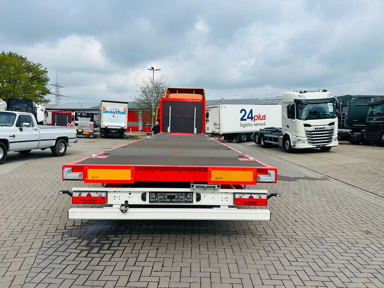 Kässbohrer K.SFS M Mega Plattform Auflieger Sofort Verfügba - 栏板式/ 平板半拖车:图5 Kässbohrer K.SFS M Mega Plattform Auflieger Sofort Verfügba - 栏板式/ 平板半拖车:图5